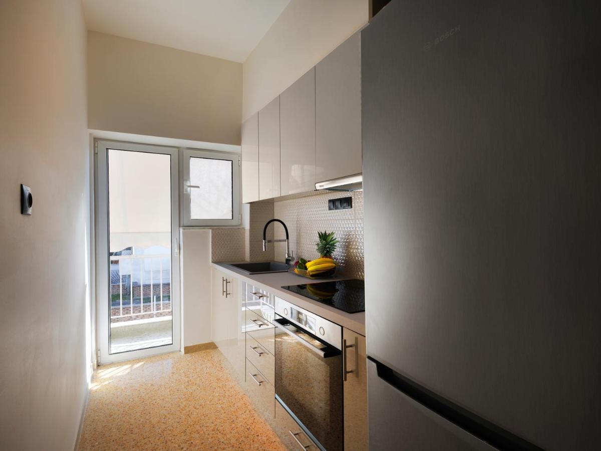 Metro Fix Apartment Atenas Exterior foto
